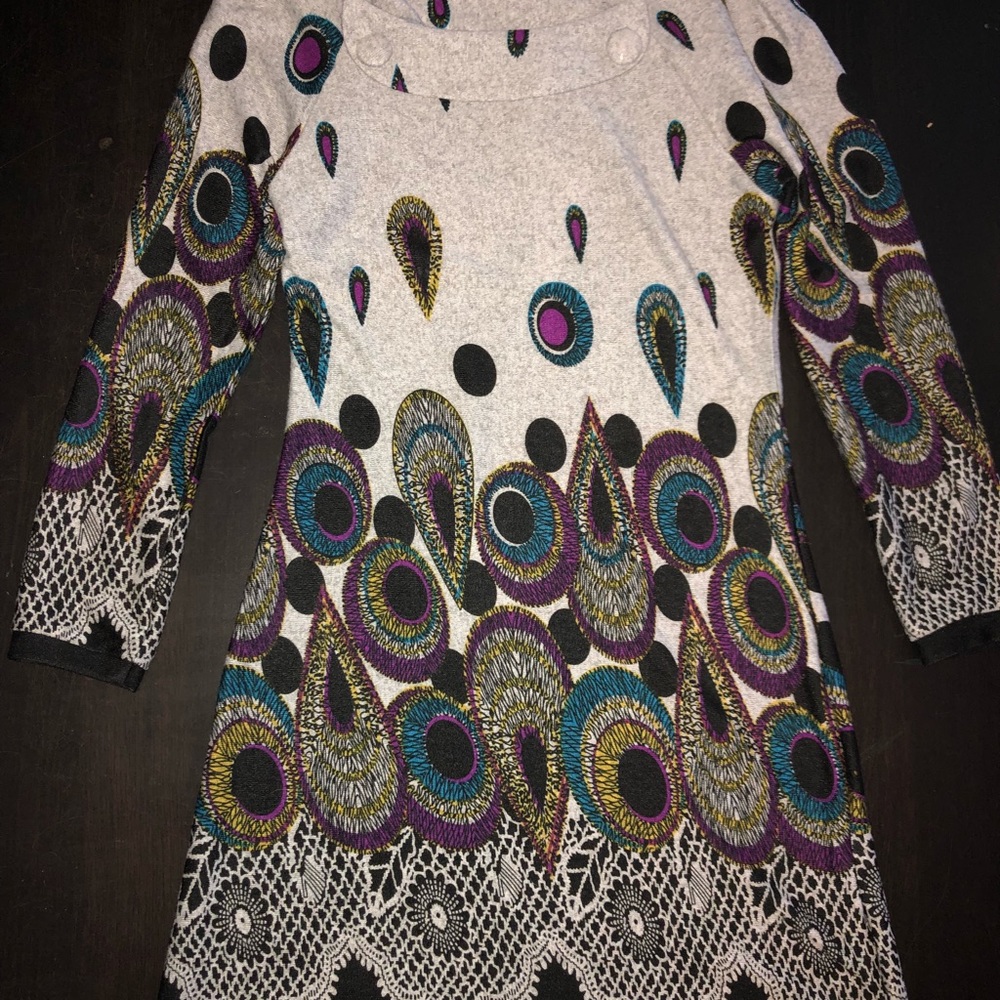 Beautiful Tunic Top - Picture 2 of 5